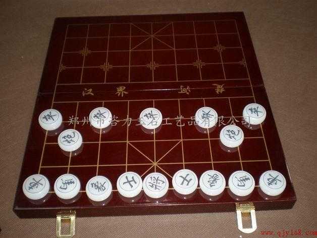 qq象棋可以自己摆黑红棋吗.我看到一个残局想自己摆放