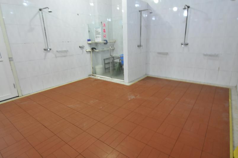 淋浴间更衣室防水防滑地板