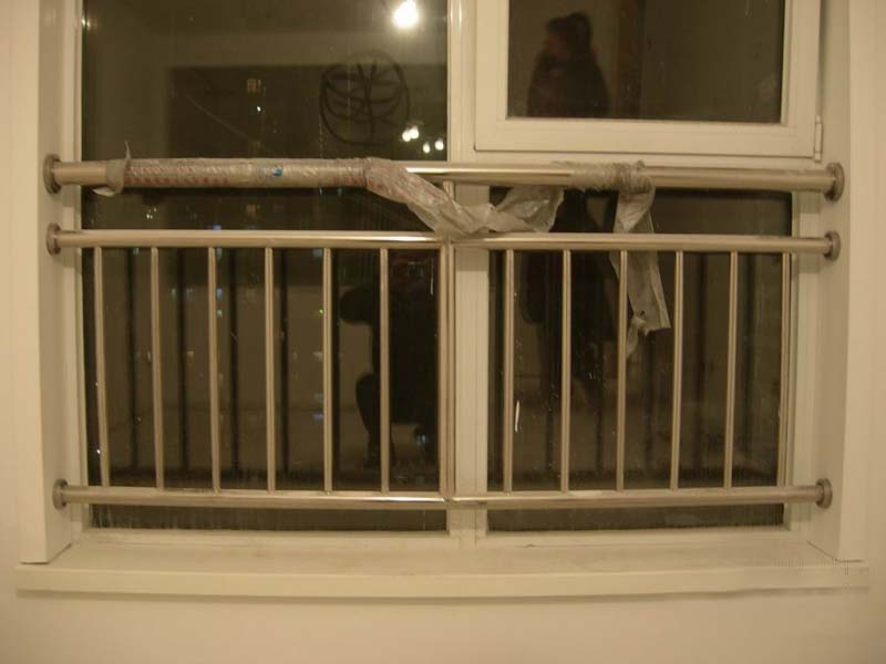 不锈钢阳台护栏款式不锈钢别墅阳台护栏图片1