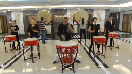 深圳打鼓培训--越洋行鼓舞艺术团赴马来西亚鼓